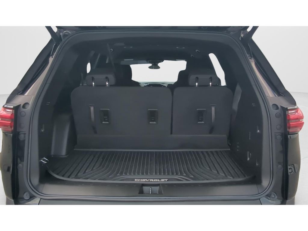 Used 2023 Chevrolet Traverse LT FWD image 12
