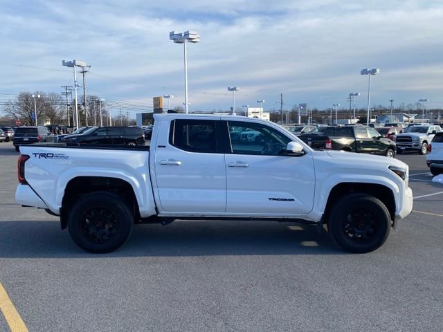 Used 2024 Toyota Tacoma SR5 AWD/4WD image 6