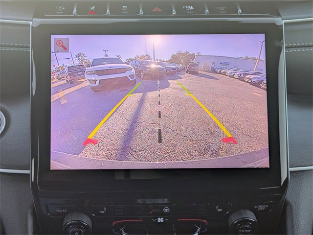 New 2025 Jeep Grand Cherokee Limited w/ Black Appearance Package image 19