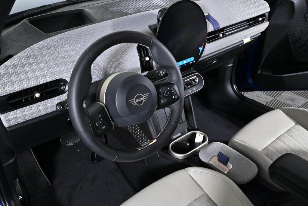 Certified 2026 MINI Cooper S FWD image 14