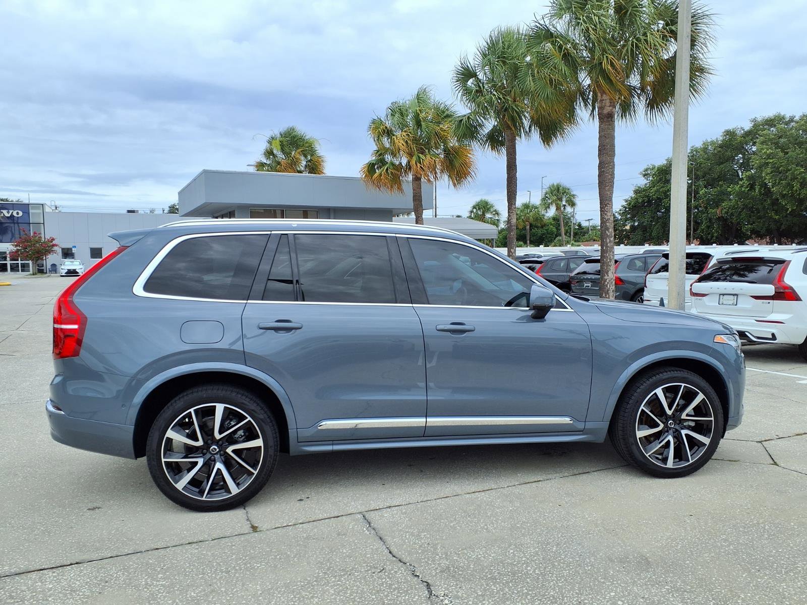 Used 2023 Volvo XC90 B6 Plus w/ Protection Package Premier AWD/4WD image 8