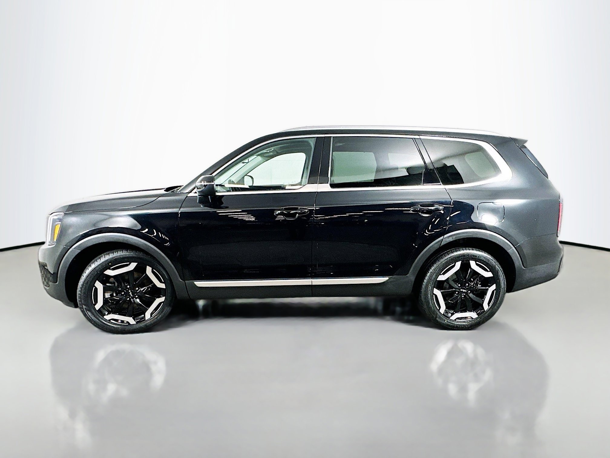 Certified 2024 Kia Telluride EX AWD/4WD image 4