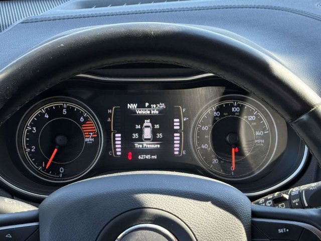 Used 2019 Jeep Cherokee Latitude Plus w/ Comfort/Convenience Group AWD/4WD image 14