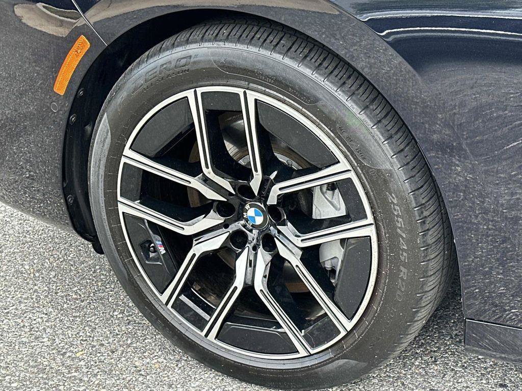 Used 2023 BMW 760i xDrive w/ Parking Assistance Package AWD/4WD image 42