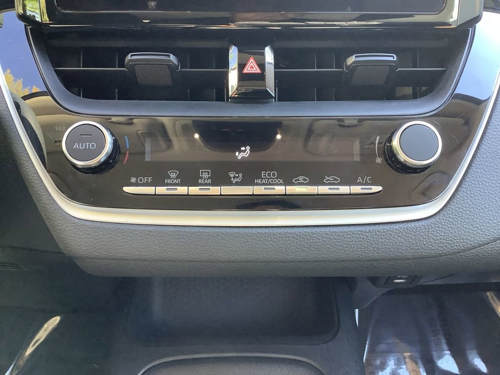 Used 2024 Toyota Corolla LE image 22