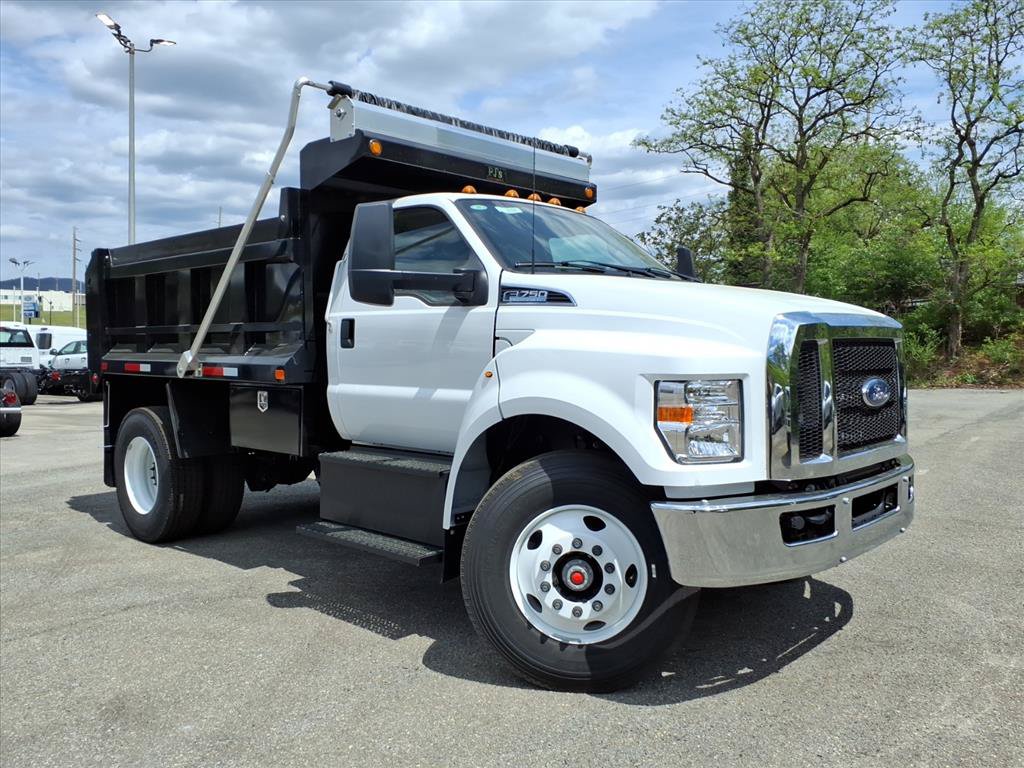 New 2027 Ford F750 2WD Regular Cab Super Duty image 3