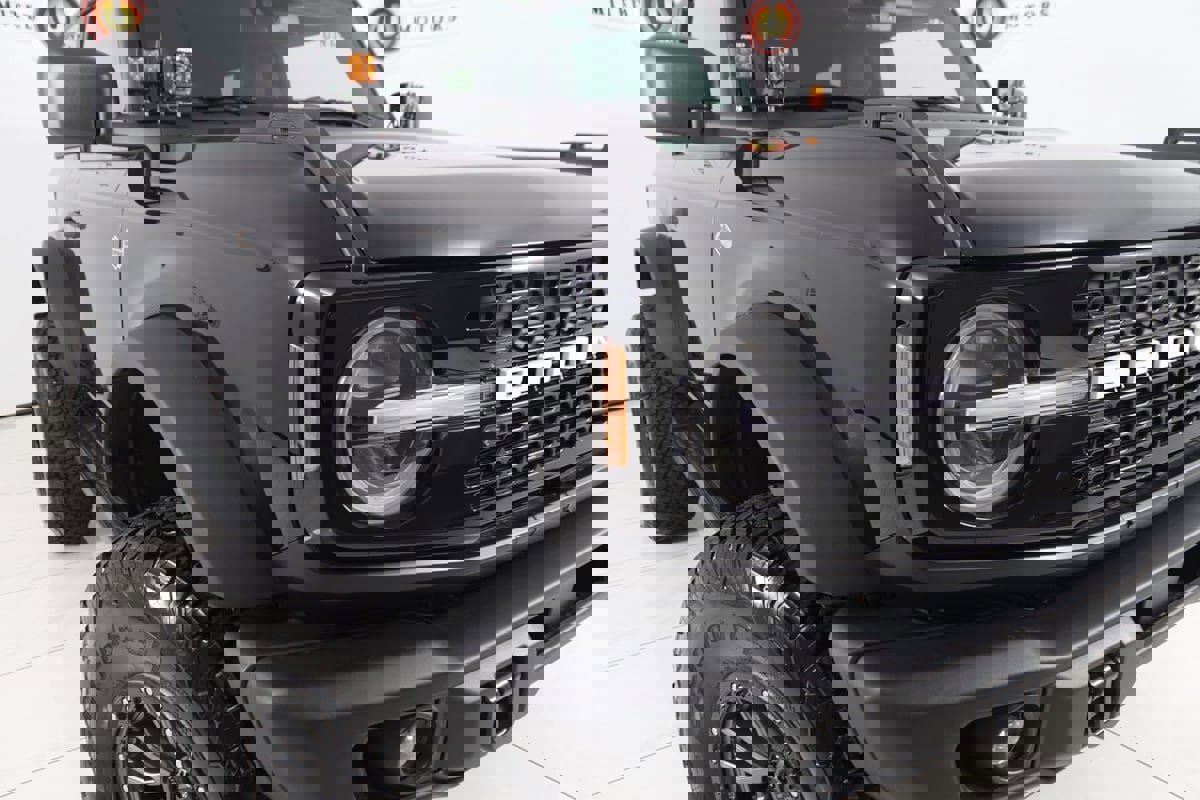Used 2023 Ford Bronco Wildtrak image 19