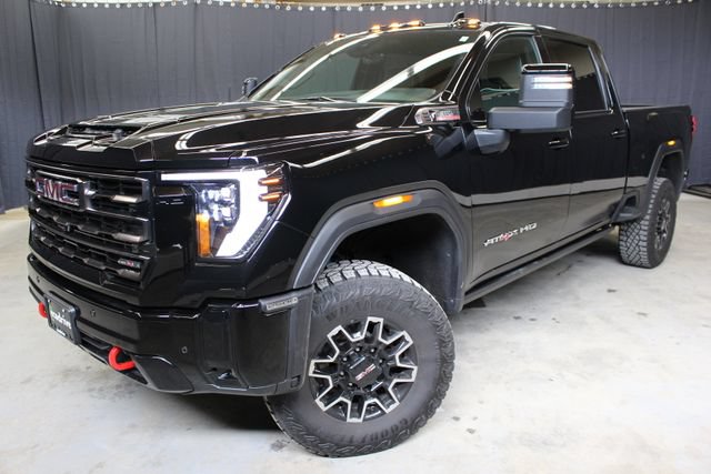 Used 2025 GMC Sierra 2500 AT4X AWD/4WD image 3