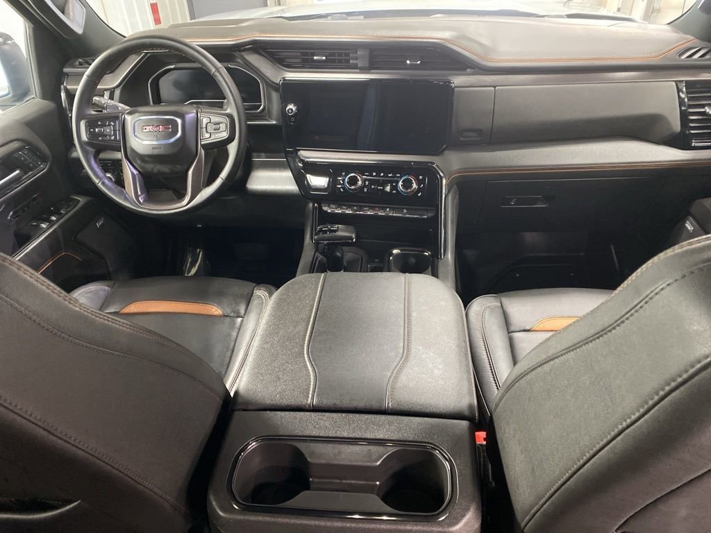 Used 2024 GMC Sierra 1500 AT4 w/ AT4 Premium Package image 5