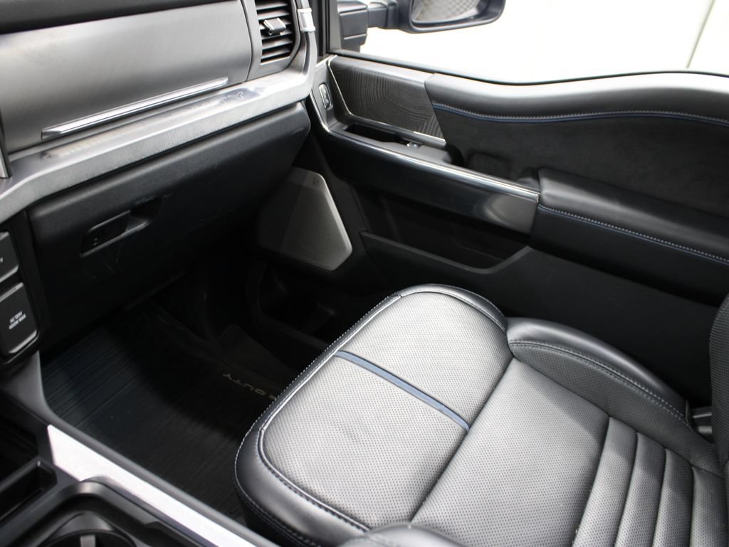 Used 2025 Ford F450 Platinum AWD/4WD image 40