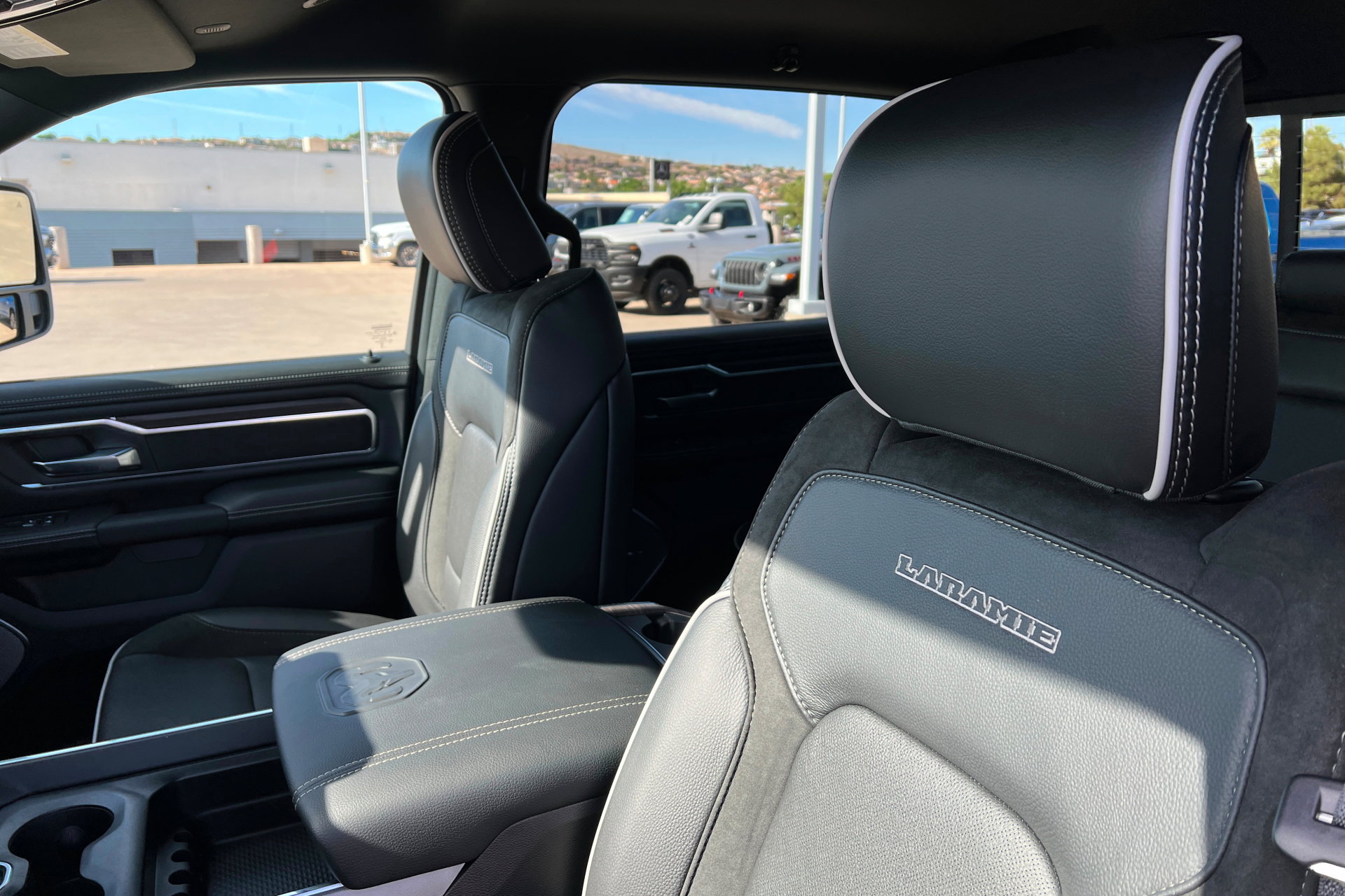 New 2026 RAM 1500 Laramie AWD/4WD image 16