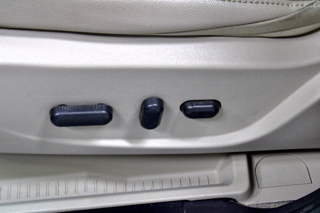 Used 2016 Ford Escape Titanium w/ Equipment Group 301A image 25