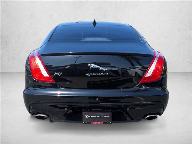 Used 2019 Jaguar XJ R-Sport image 7