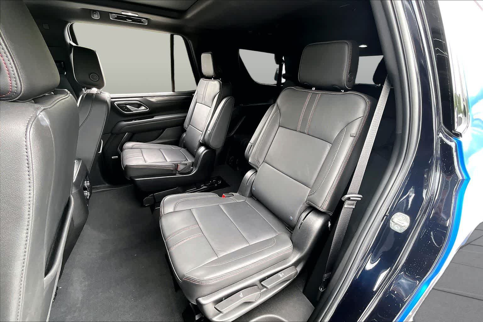 Used 2024 Chevrolet Tahoe RST w/ Luxury Package RWD image 21