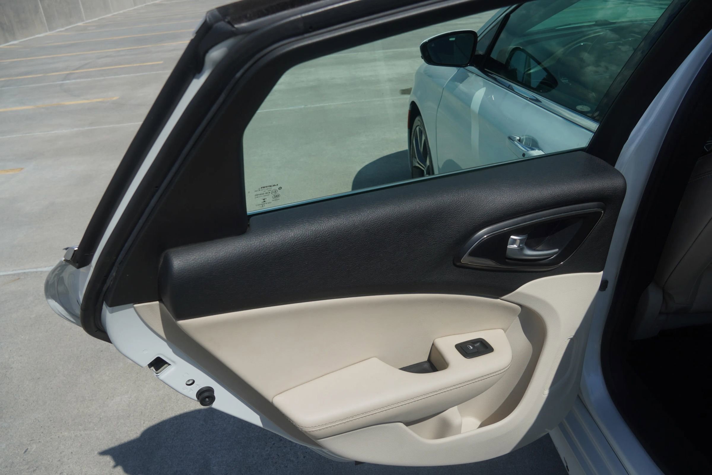 Used 2015 Chrysler 200 C w/ Navigation & Sound Group I image 23