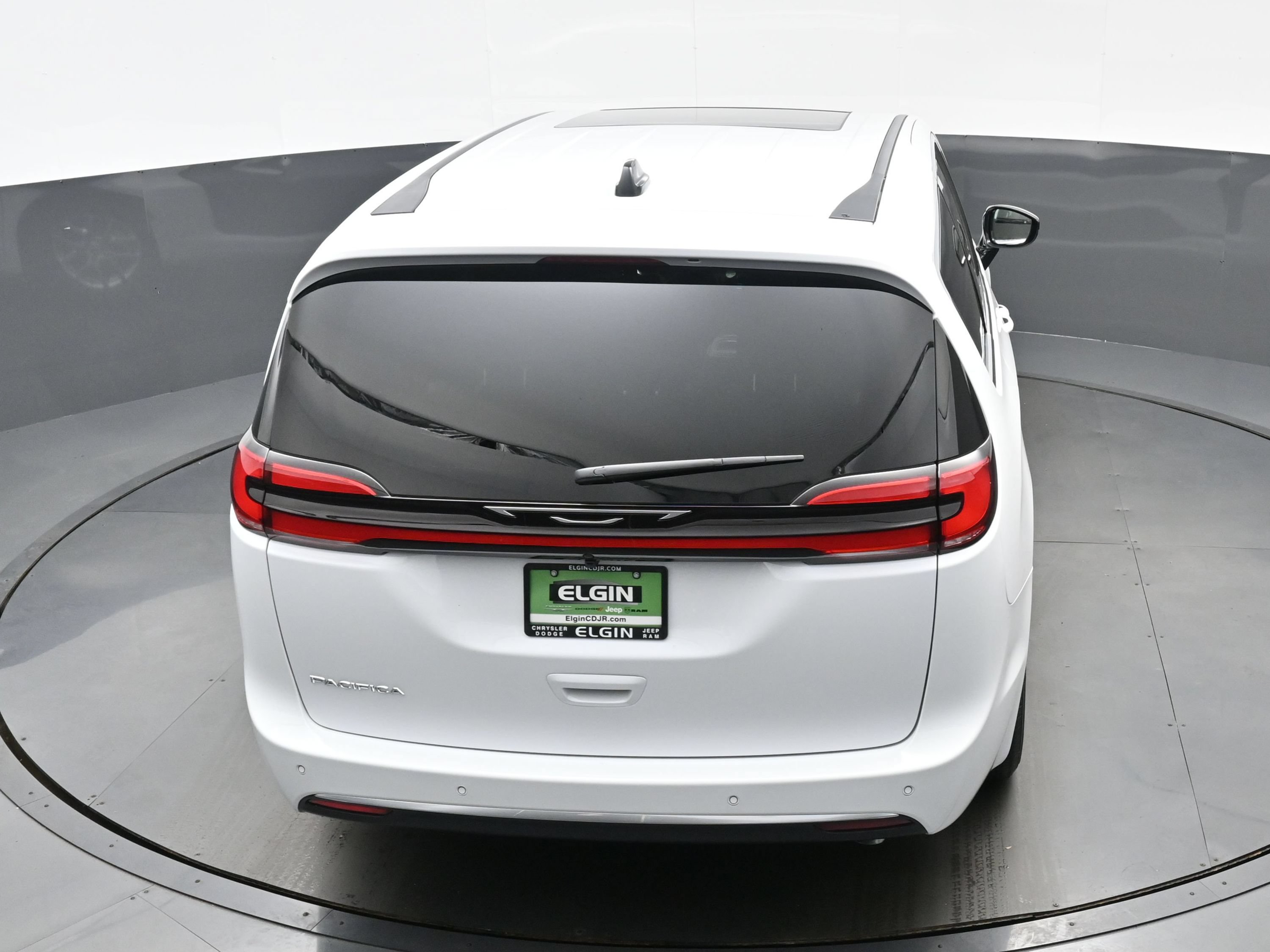 New 2027 Chrysler Pacifica Select FWD image 23