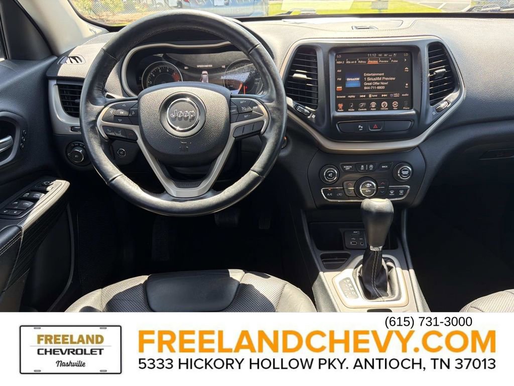 Used 2016 Jeep Cherokee Limited w/ Luxury Group FWD image 18