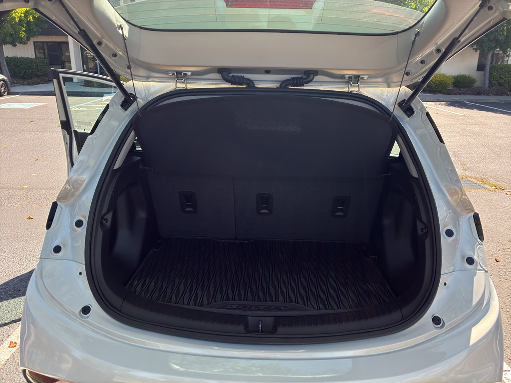 Used 2023 Chevrolet Bolt LT FWD image 43
