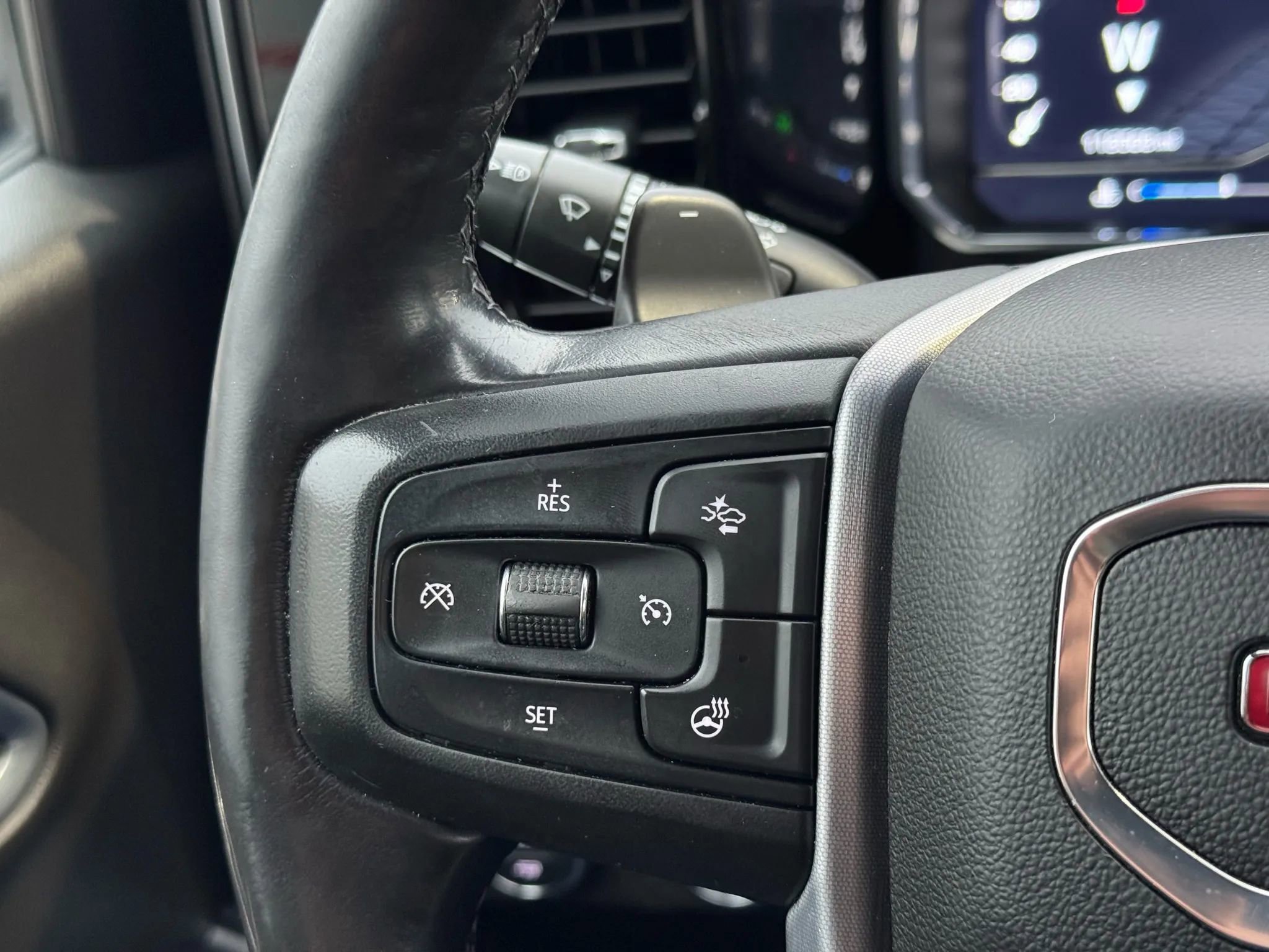 Used 2022 GMC Sierra 1500 Elevation w/ LPO, Elevation Black Package image 31