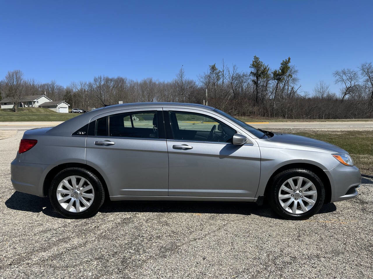 Used 2013 Chrysler 200 Touring w/ Cold Weather Group image 6