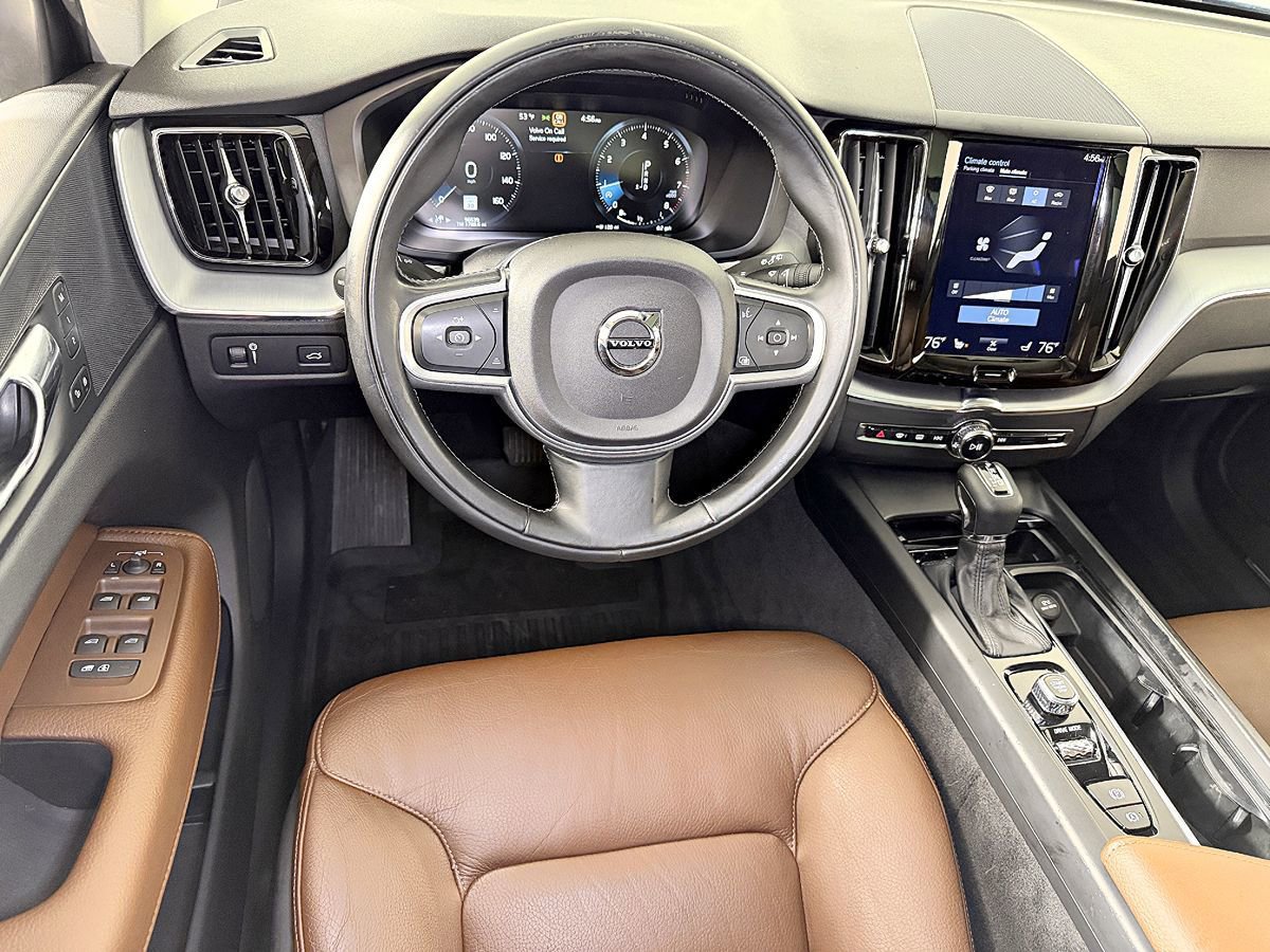 Used 2018 Volvo XC60 T5 Momentum w/ Convenience Package image 22