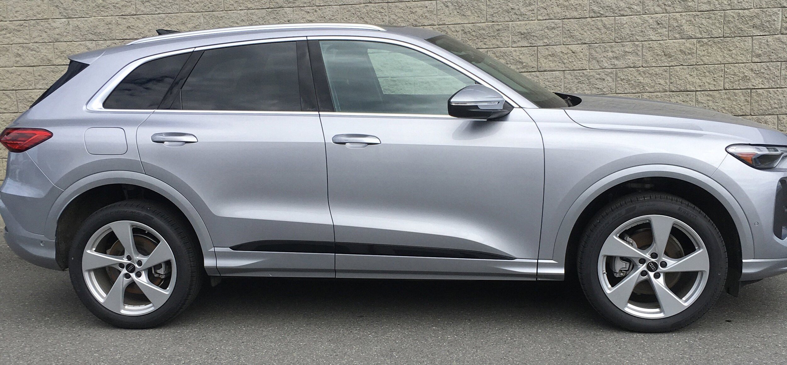 New 2025 Audi Q5 Premium Plus AWD/4WD image 3