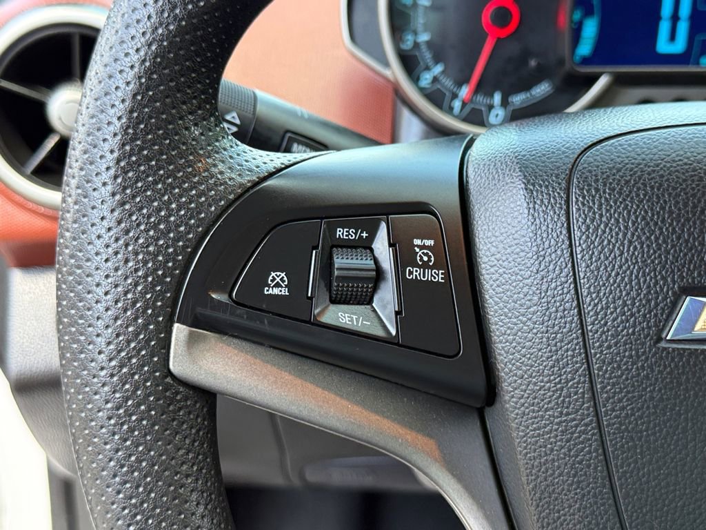 Used 2015 Chevrolet Sonic LT FWD image 27