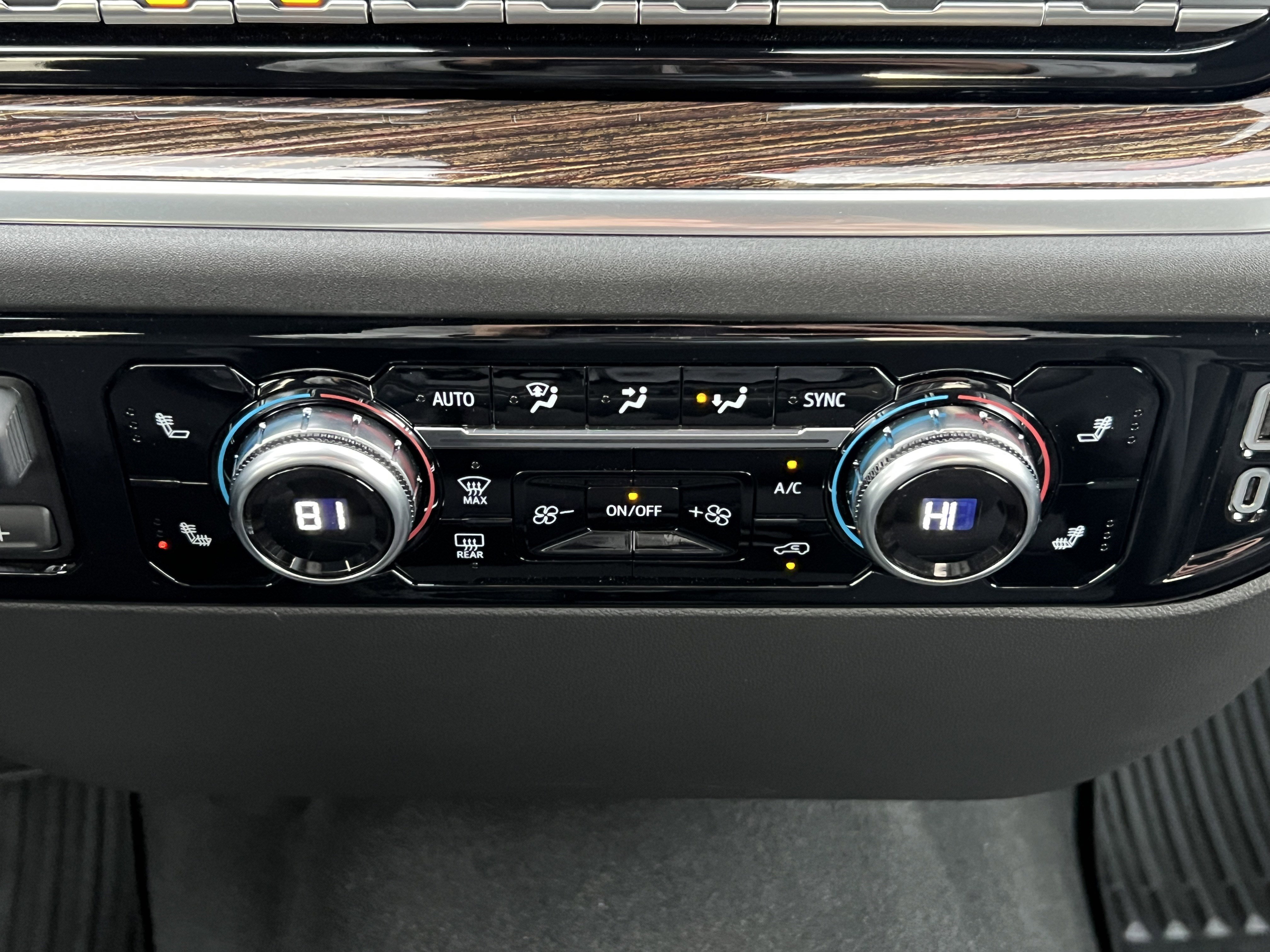 Used 2025 GMC Sierra 1500 Elevation image 29