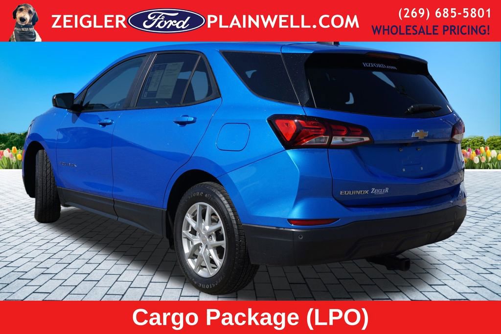 Used 2024 Chevrolet Equinox LS w/ LS Convenience Package AWD/4WD image 3
