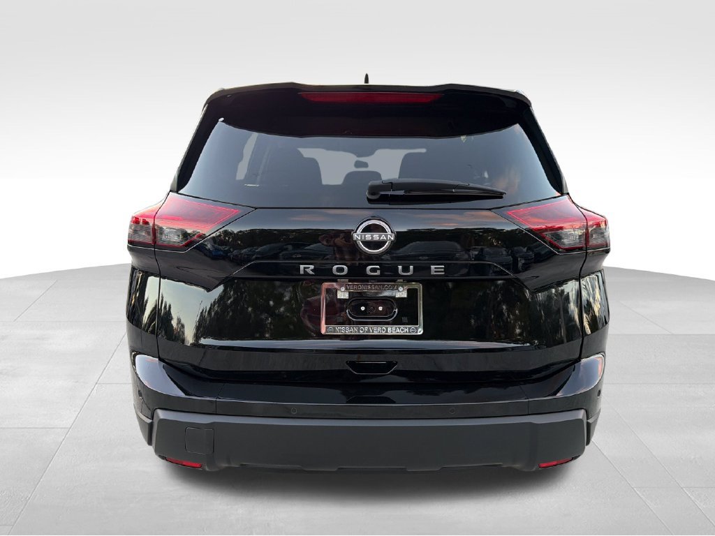Used 2025 Nissan Rogue S FWD image 6