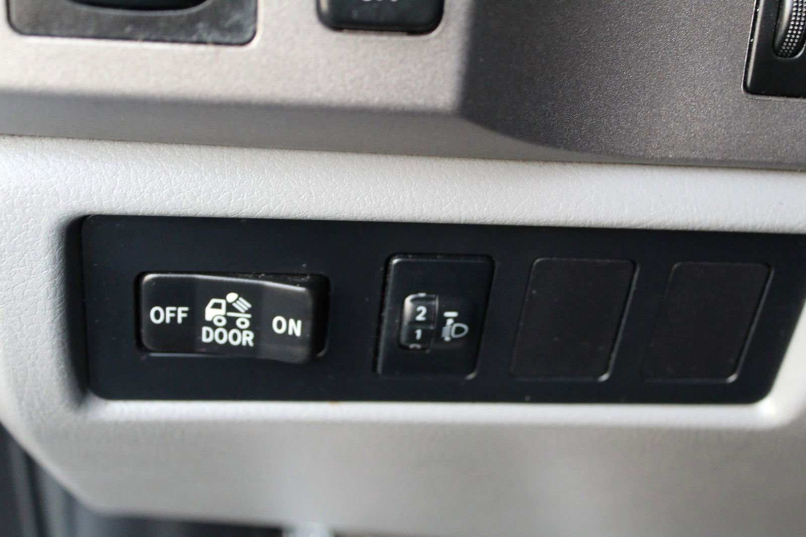 Used 2012 Toyota Tundra 2WD CrewMax w/ Tow Pkg image 24