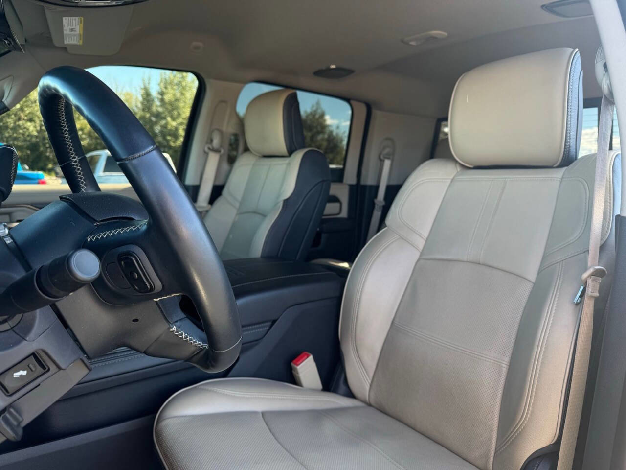 Used 2023 RAM 3500 Limited image 11
