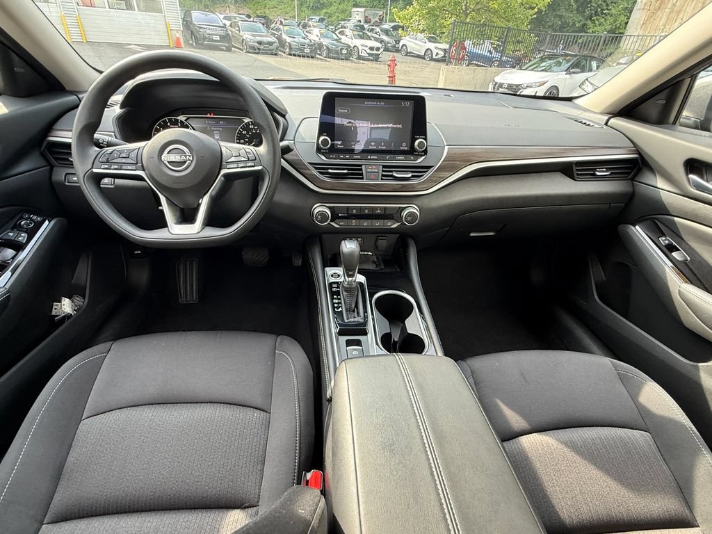 Used 2023 Nissan Altima 2.5 SV AWD/4WD image 10