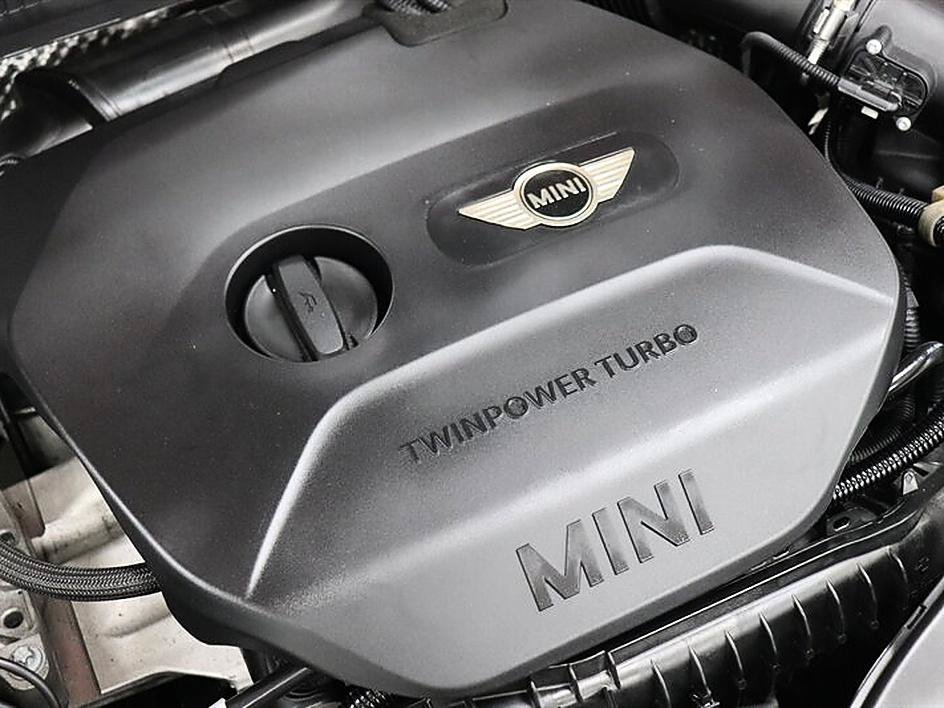 Used 2017 MINI Cooper 2-Door Hardtop FWD image 43