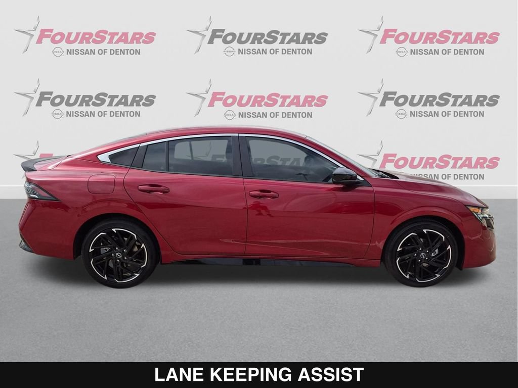 New 2027 Nissan Sentra SR w/ Floor Mat Package FWD image 3