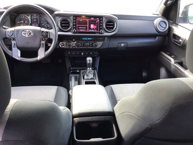 Used 2023 Toyota Tacoma TRD Sport image 32