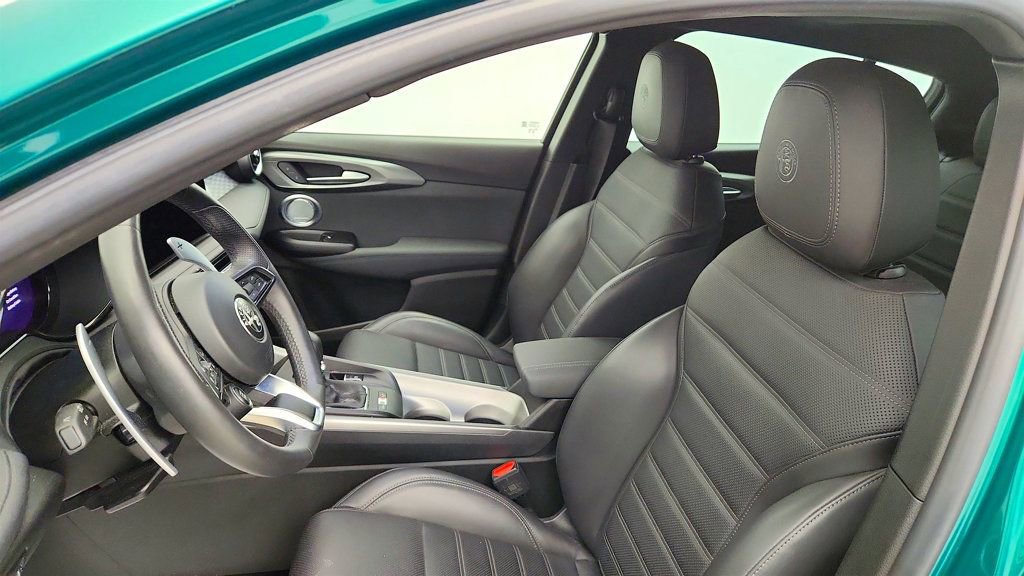 Used 2024 Alfa Romeo Tonale Veloce AWD/4WD image 19
