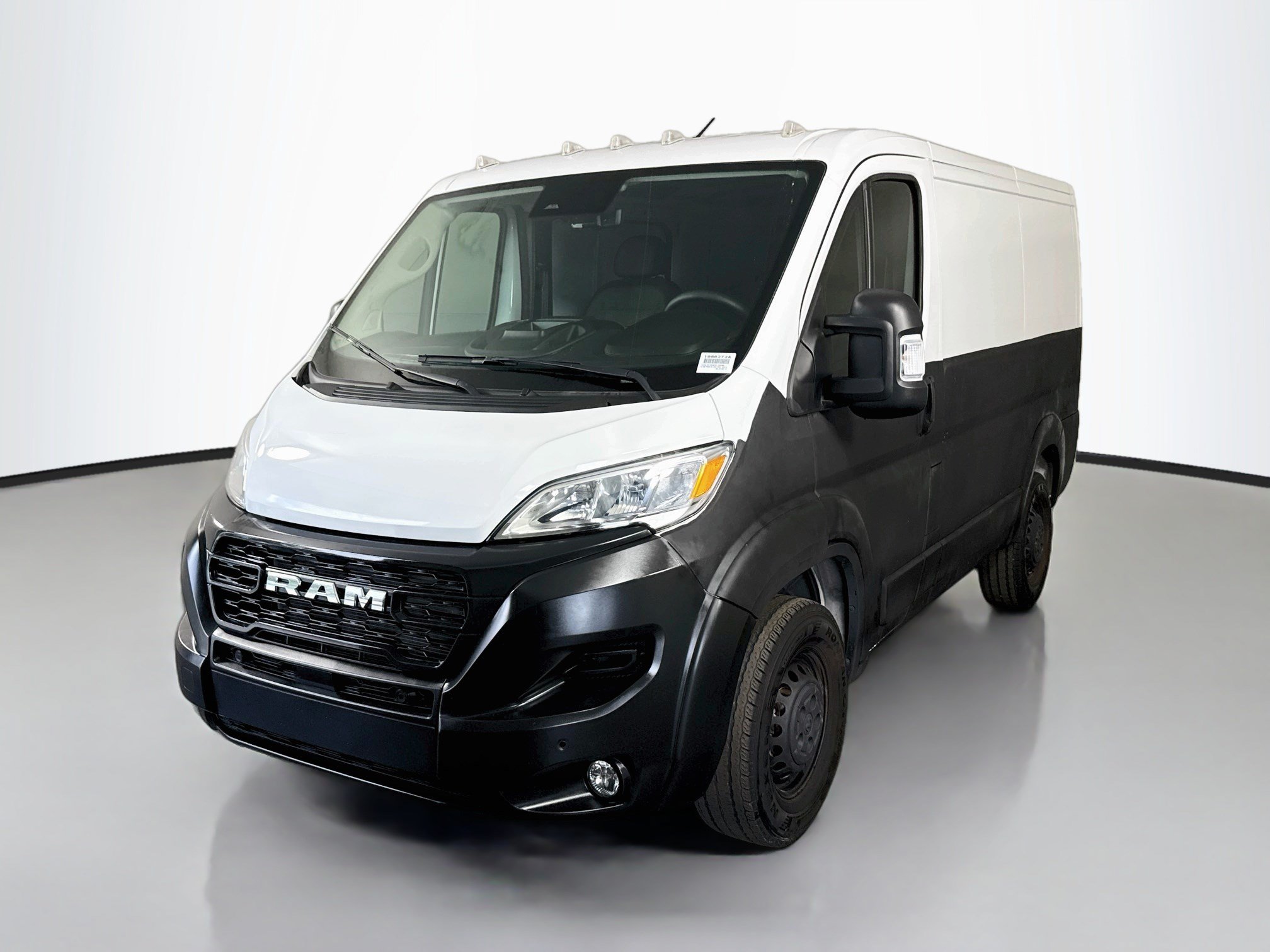 Used 2024 RAM ProMaster 1500 w/ Safety Group FWD image 4