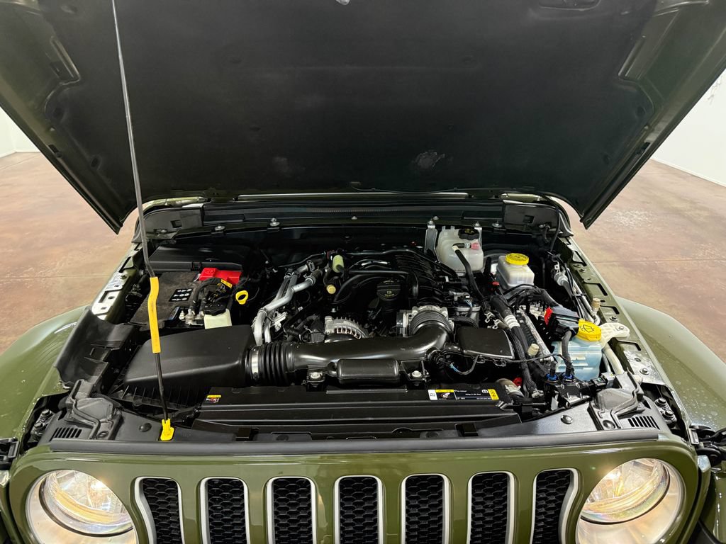 Used 2023 Jeep Wrangler Unlimited Sahara w/ Dual Top Group AWD/4WD image 19