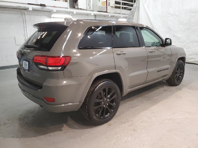 Used 2019 Jeep Grand Cherokee Altitude AWD/4WD image 6