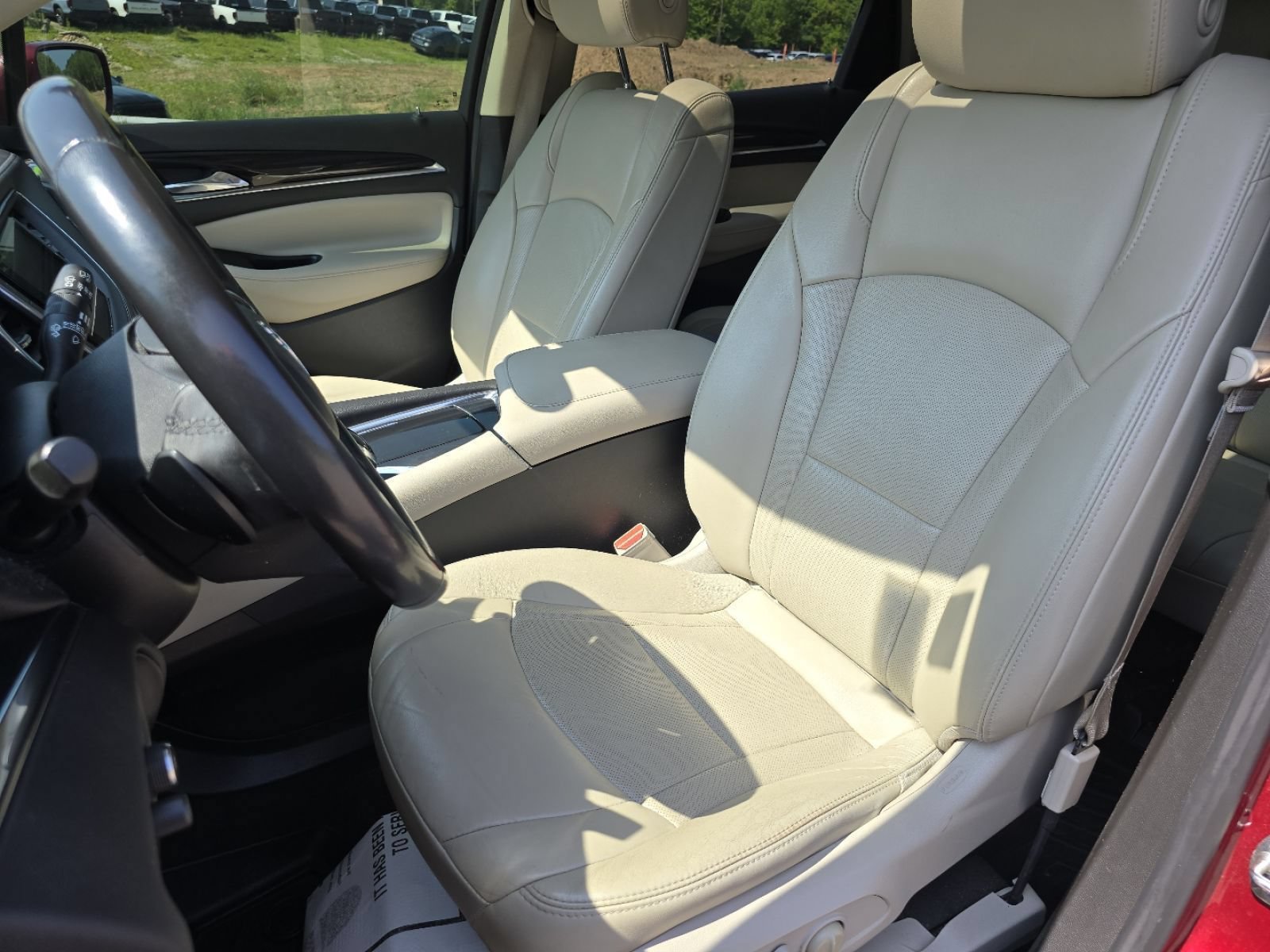 Used 2019 Buick Enclave Essence AWD/4WD image 27