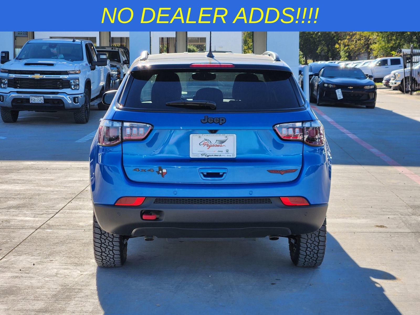 New 2025 Jeep Compass Trailhawk image 8