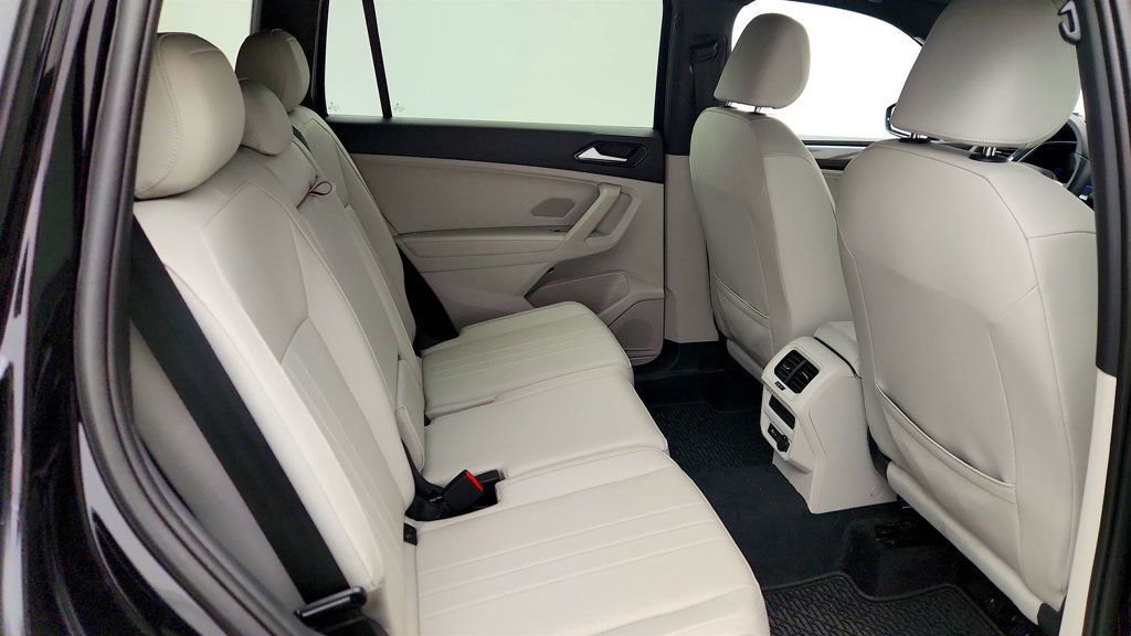 Used 2024 Volkswagen Tiguan SE R-Line AWD/4WD image 23