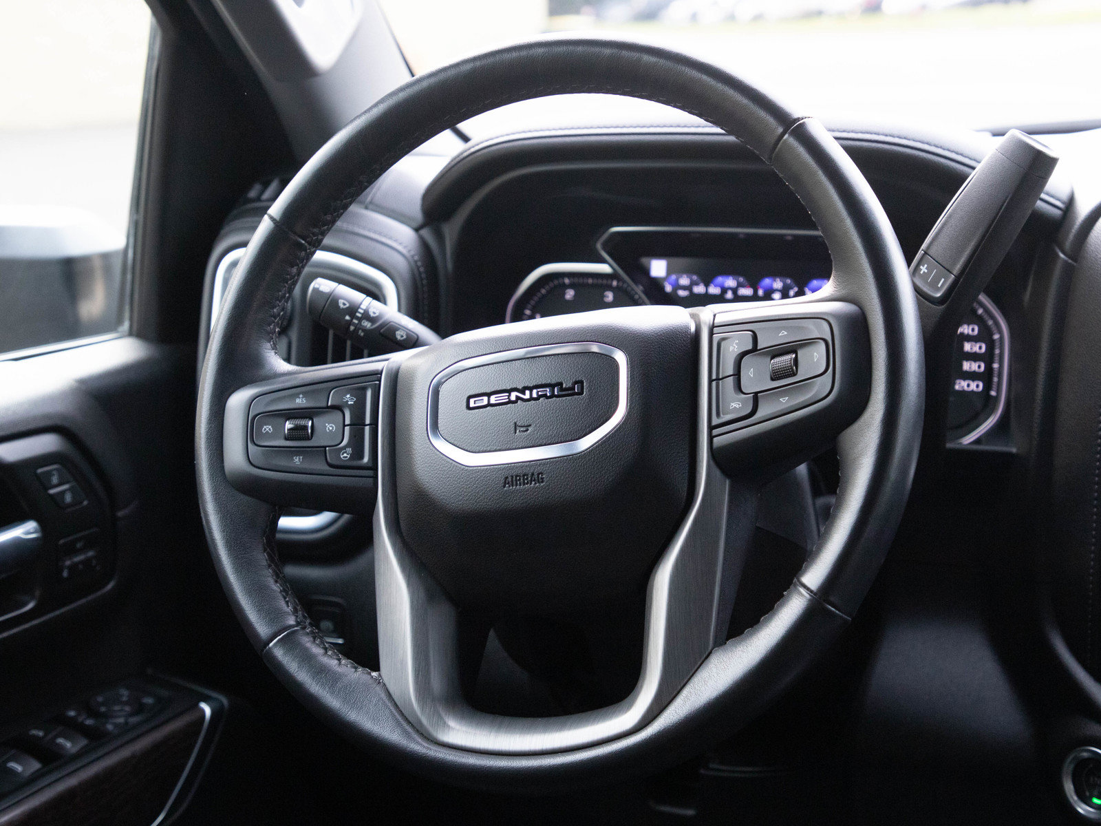 Used 2022 GMC Sierra 3500 Denali AWD/4WD image 15