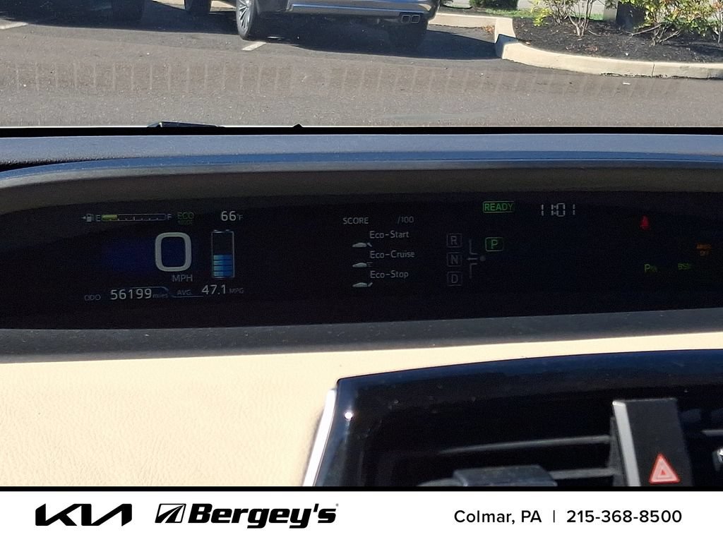 Used 2017 Toyota Prius Four FWD image 21