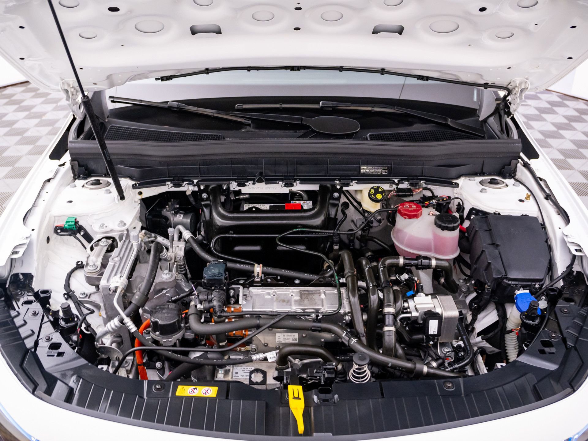 Used 2023 Mercedes-Benz EQB 300 4MATIC image 33