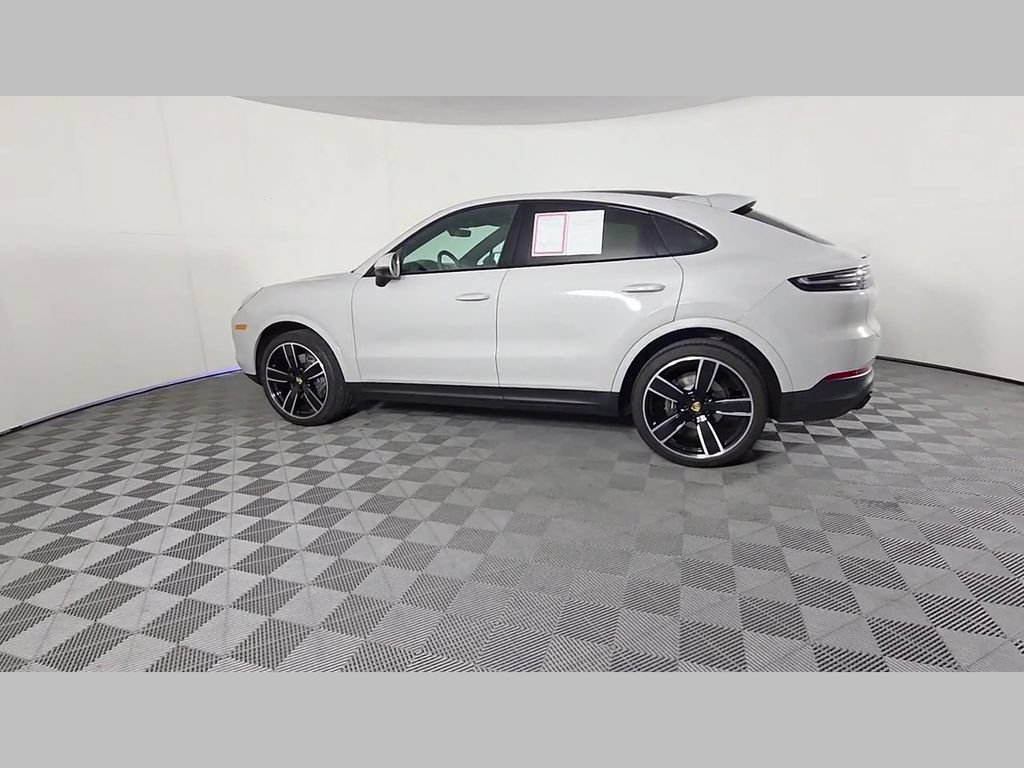 Used 2023 Porsche Cayenne Platinum Edition AWD/4WD image 44