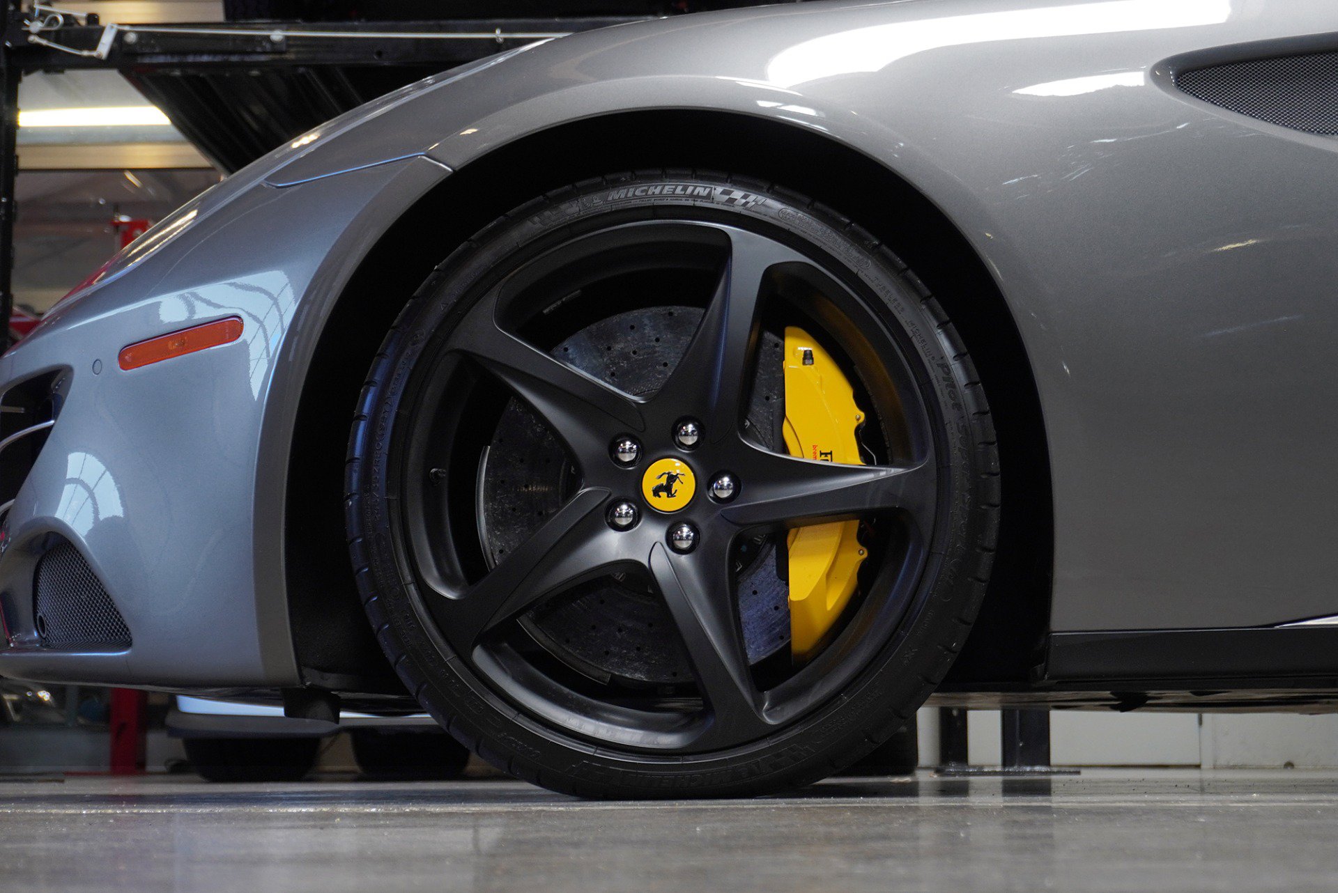 Used 2012 Ferrari FF AWD/4WD image 11