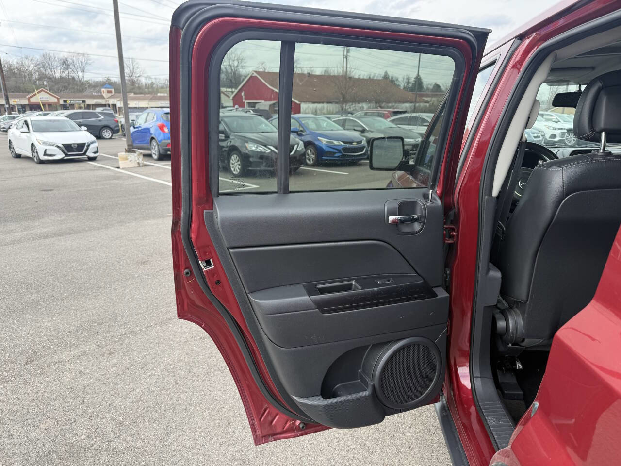 Used 2017 Jeep Patriot High Altitude image 14