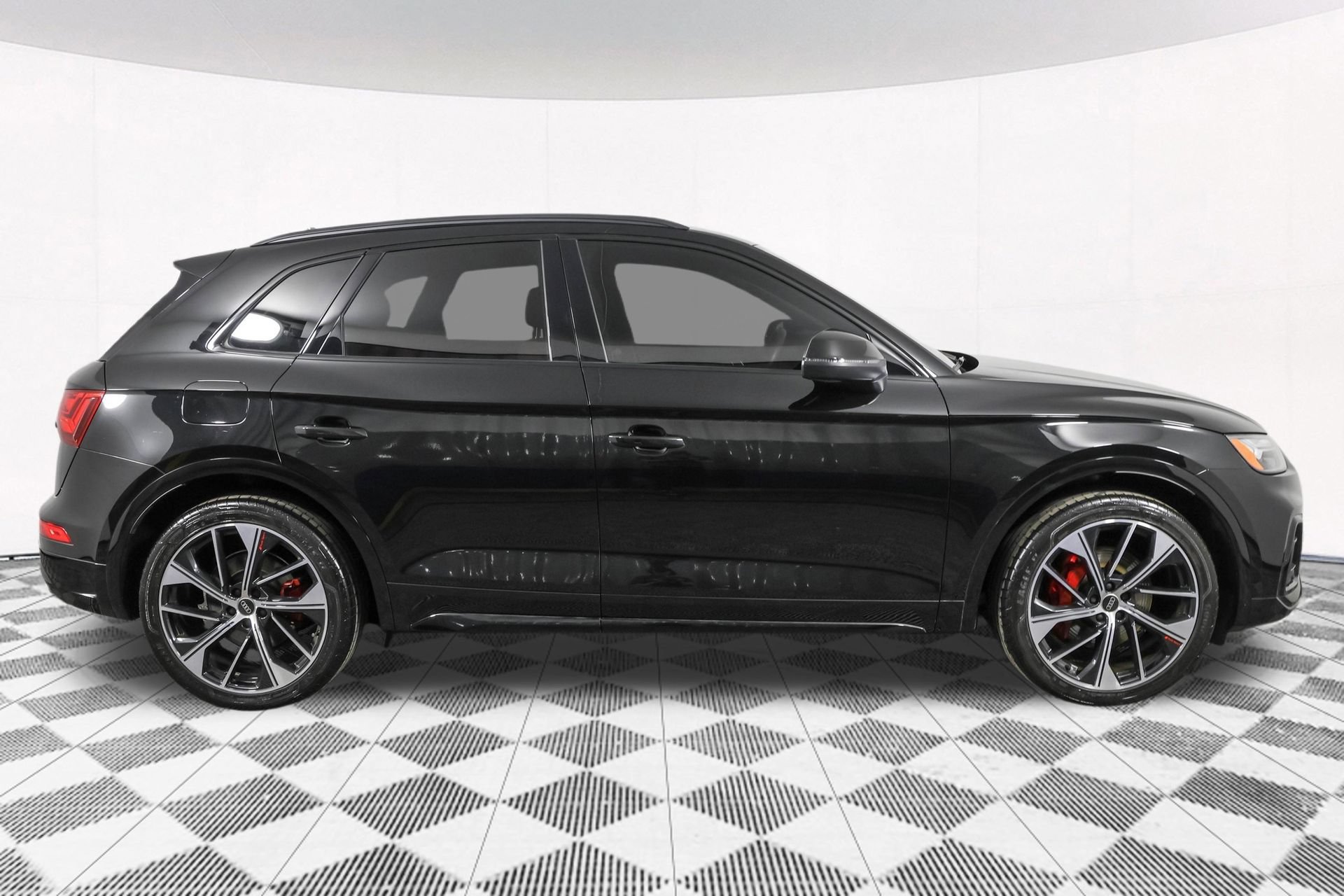 Used 2023 Audi SQ5 Premium Plus w/ Premium Plus Package AWD/4WD image 16